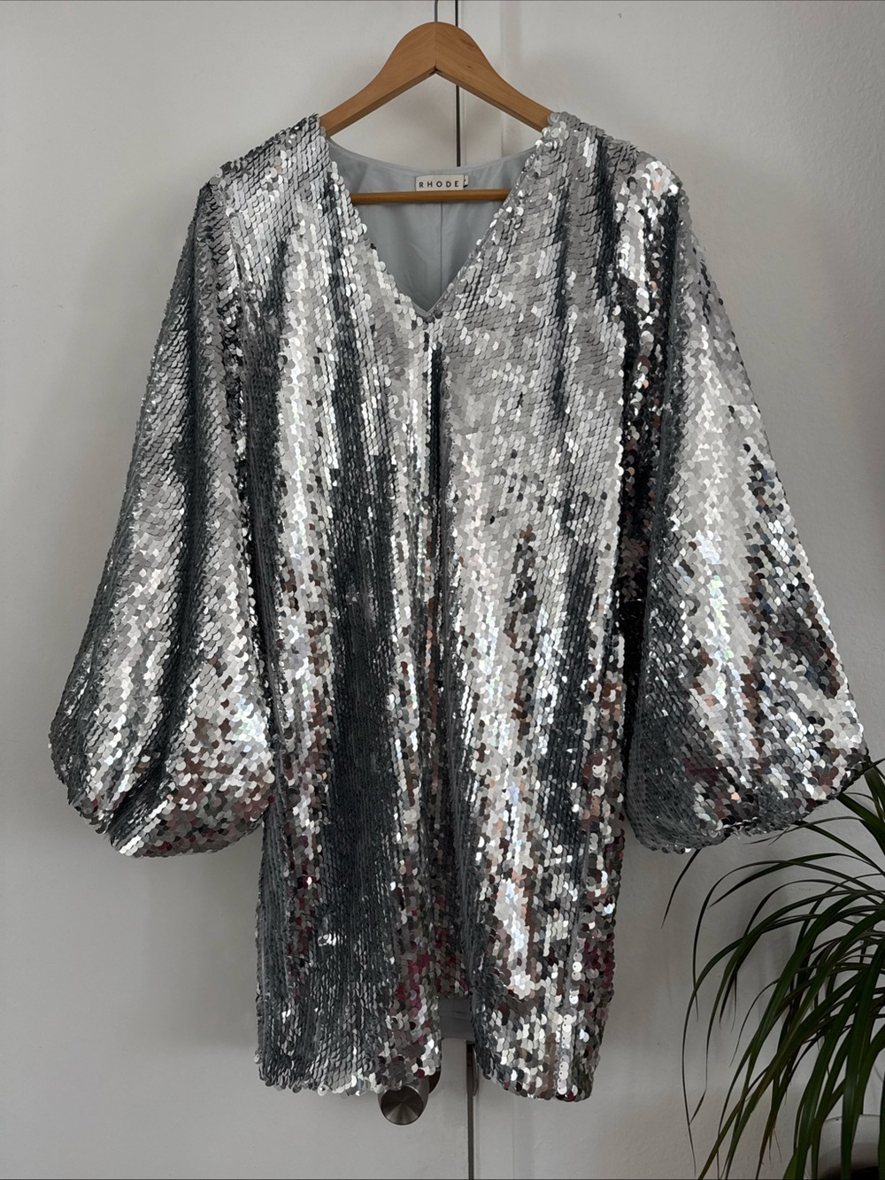 NWOT ARCHIVE Rhode Silver Sequin Bubble Sleeve Mini Dress Size 4